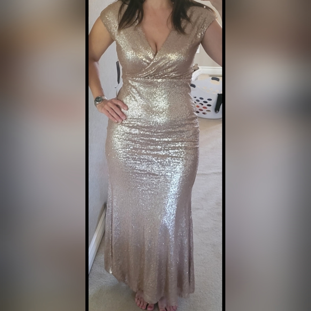 Elegant Gold Sequin Evening Dress